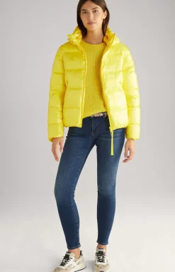 Knitted Pullover in Yellow