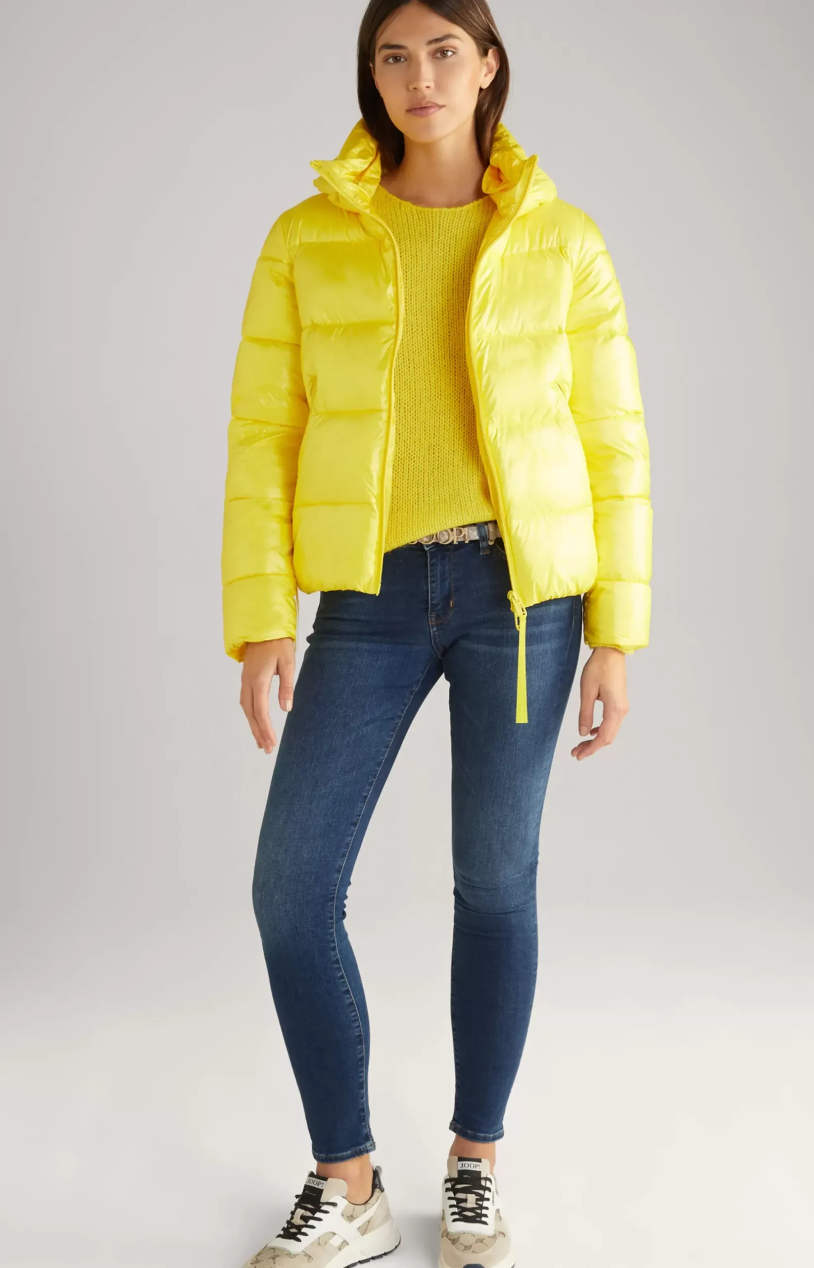 Knitted Pullover in Yellow