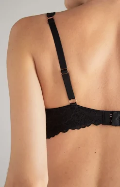 Lace bra in black