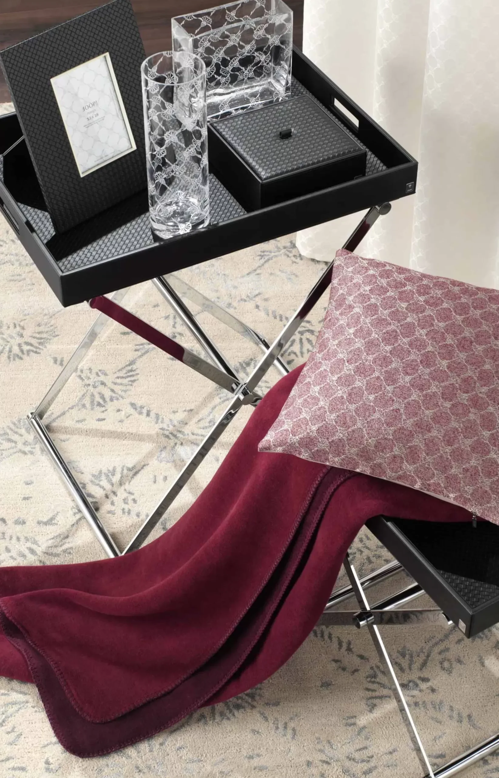 Large Homeline, side table, black/silver