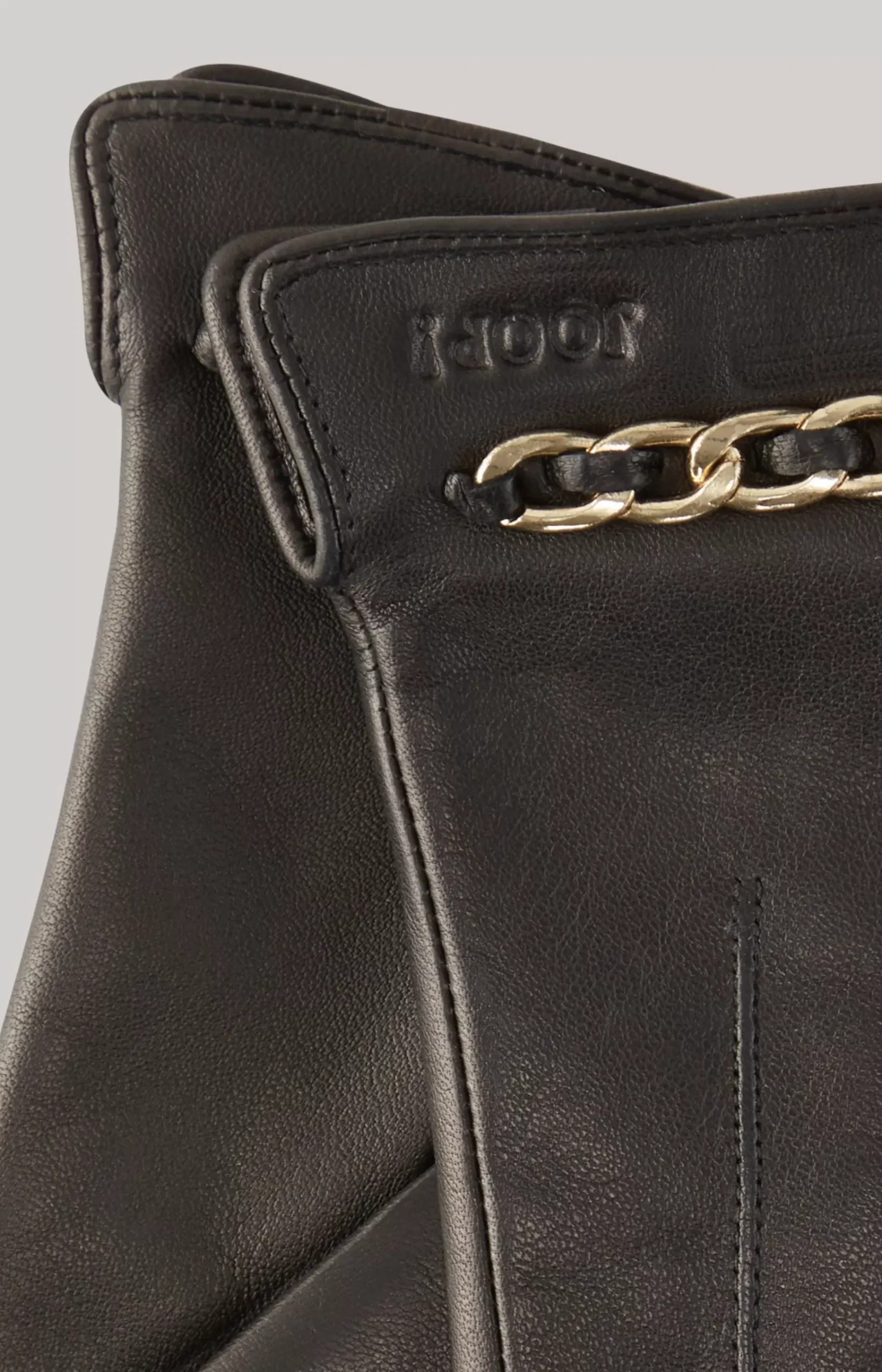 Leather Gloves in Black