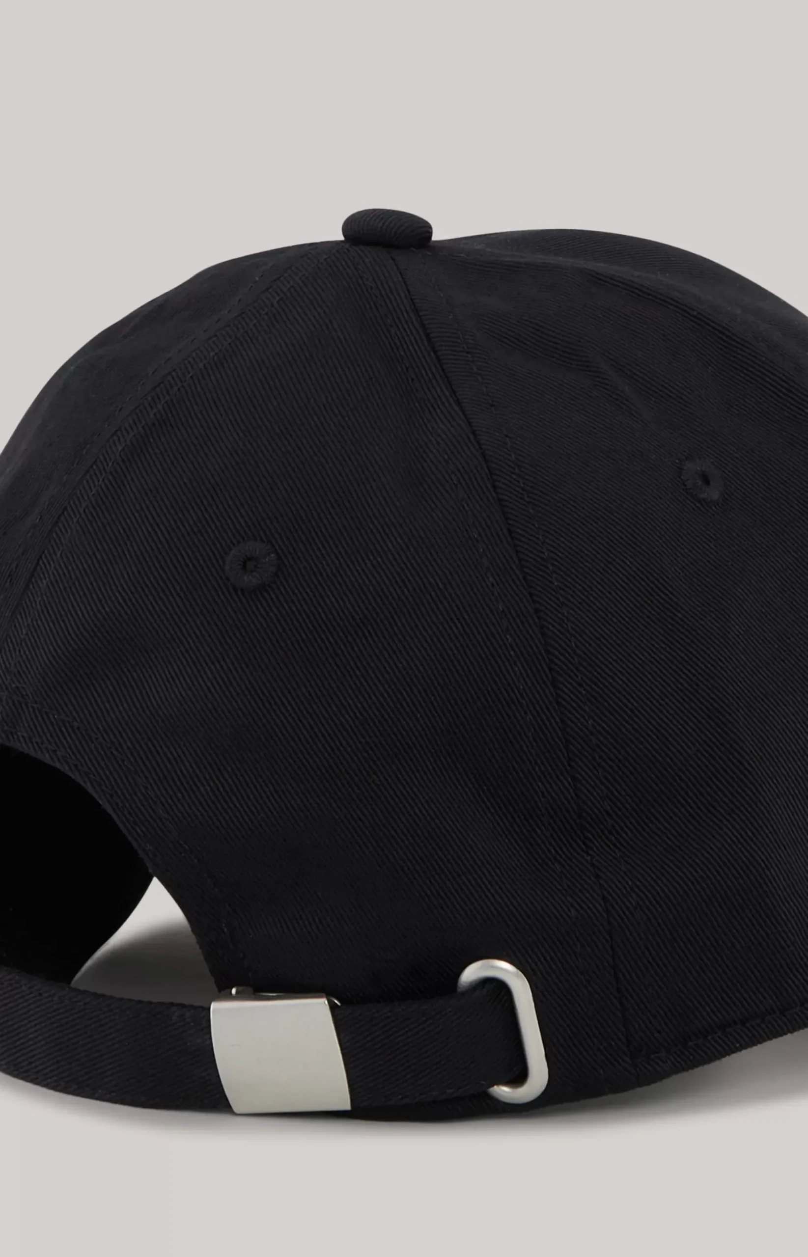 Manolis cap in black
