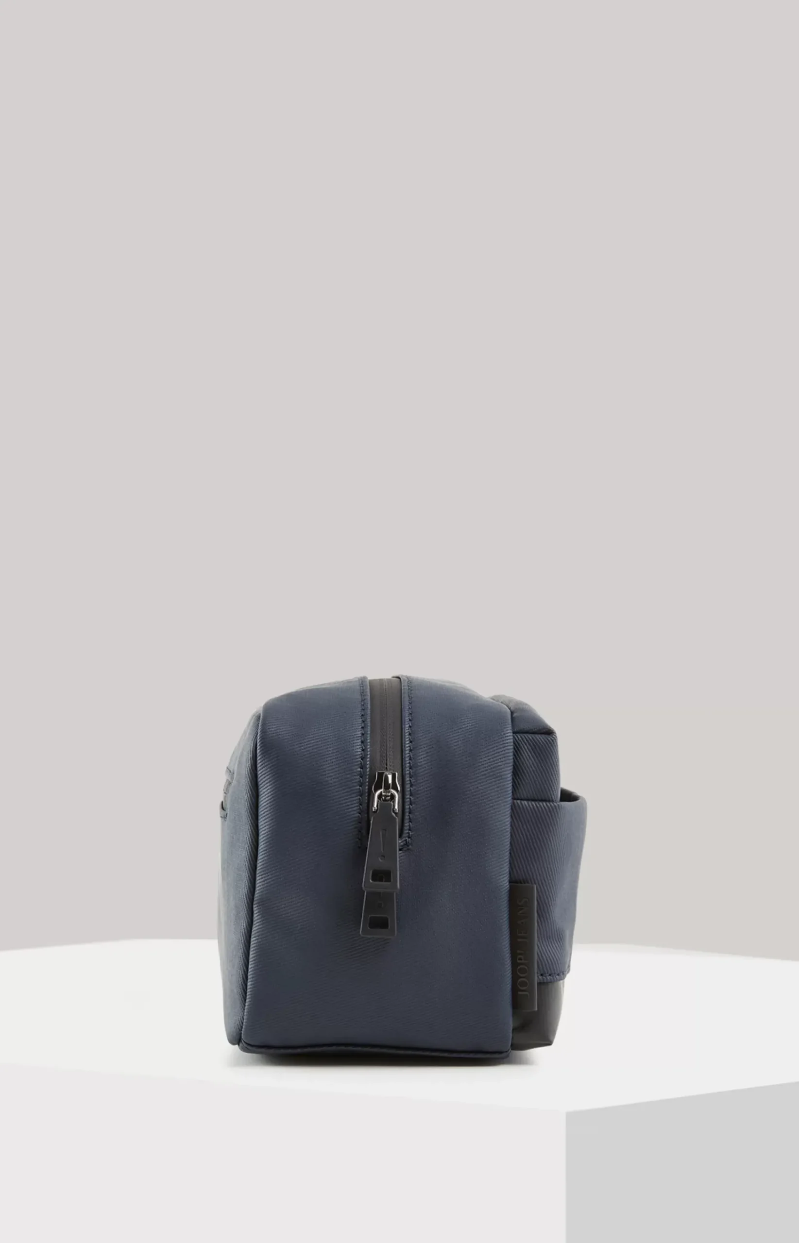 Marcena Davide washbag in dark blue