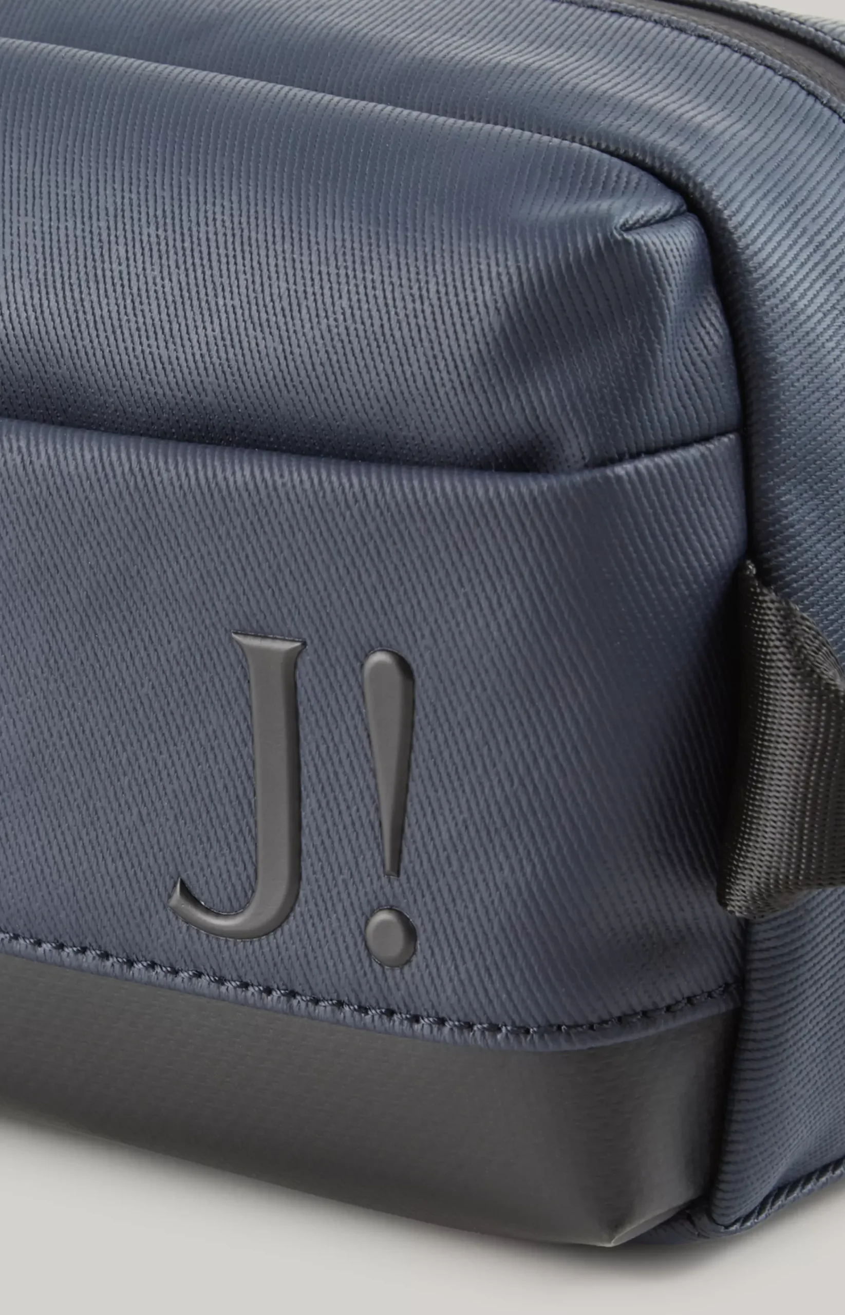 Marcena Davide washbag in dark blue