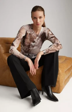 Mesh Long-sleeved Shirt in Off-white/Black