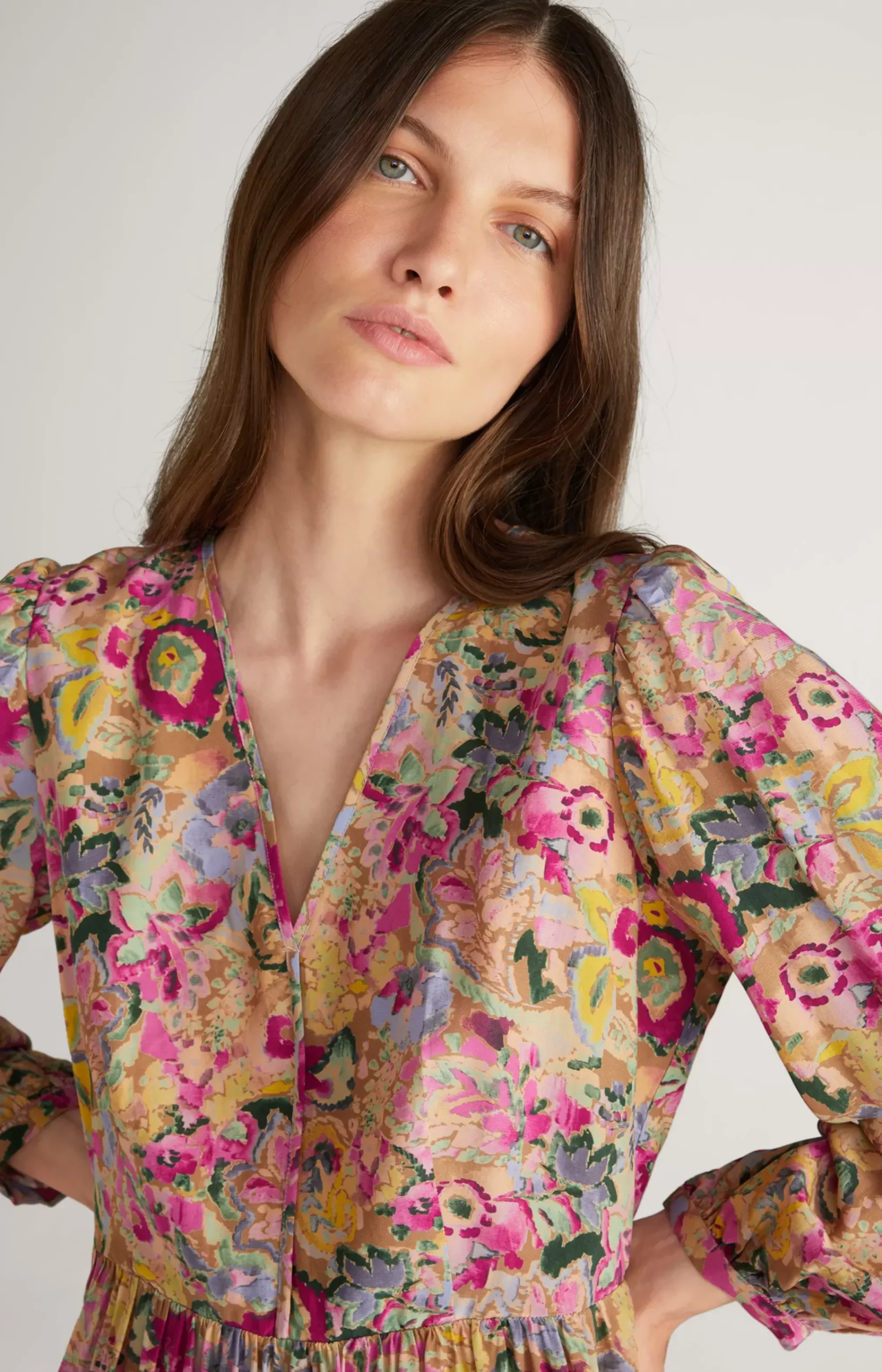 Midi Dress in a Beige/Pink Pattern