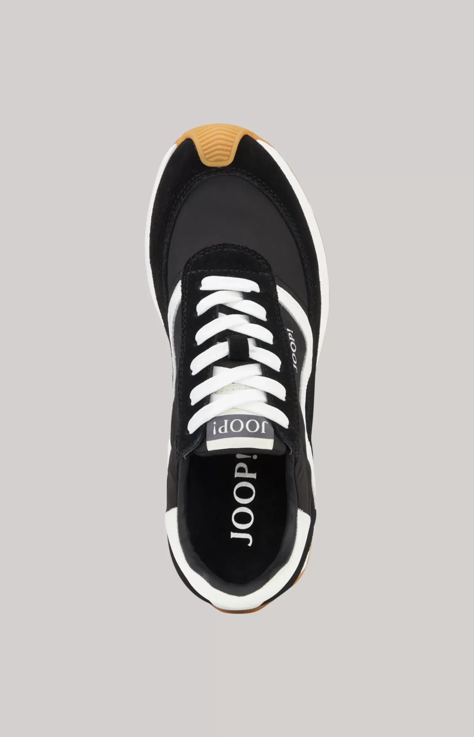 Misto Leone Low-top Trainers in Black