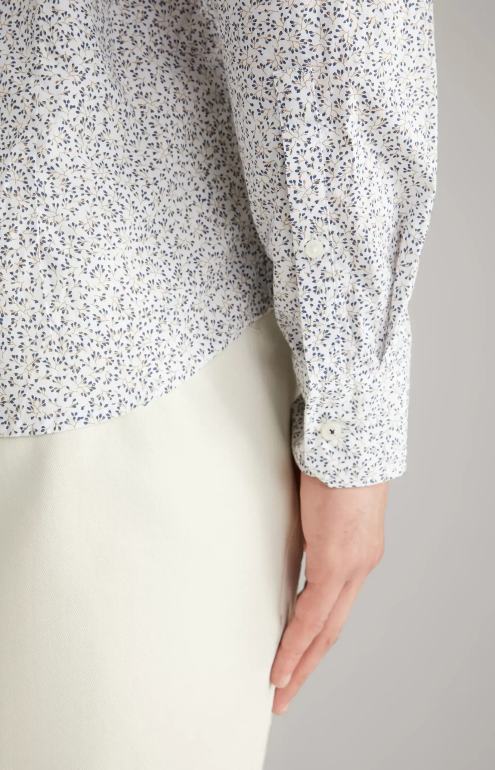 Pai Shirt in a White Pattern