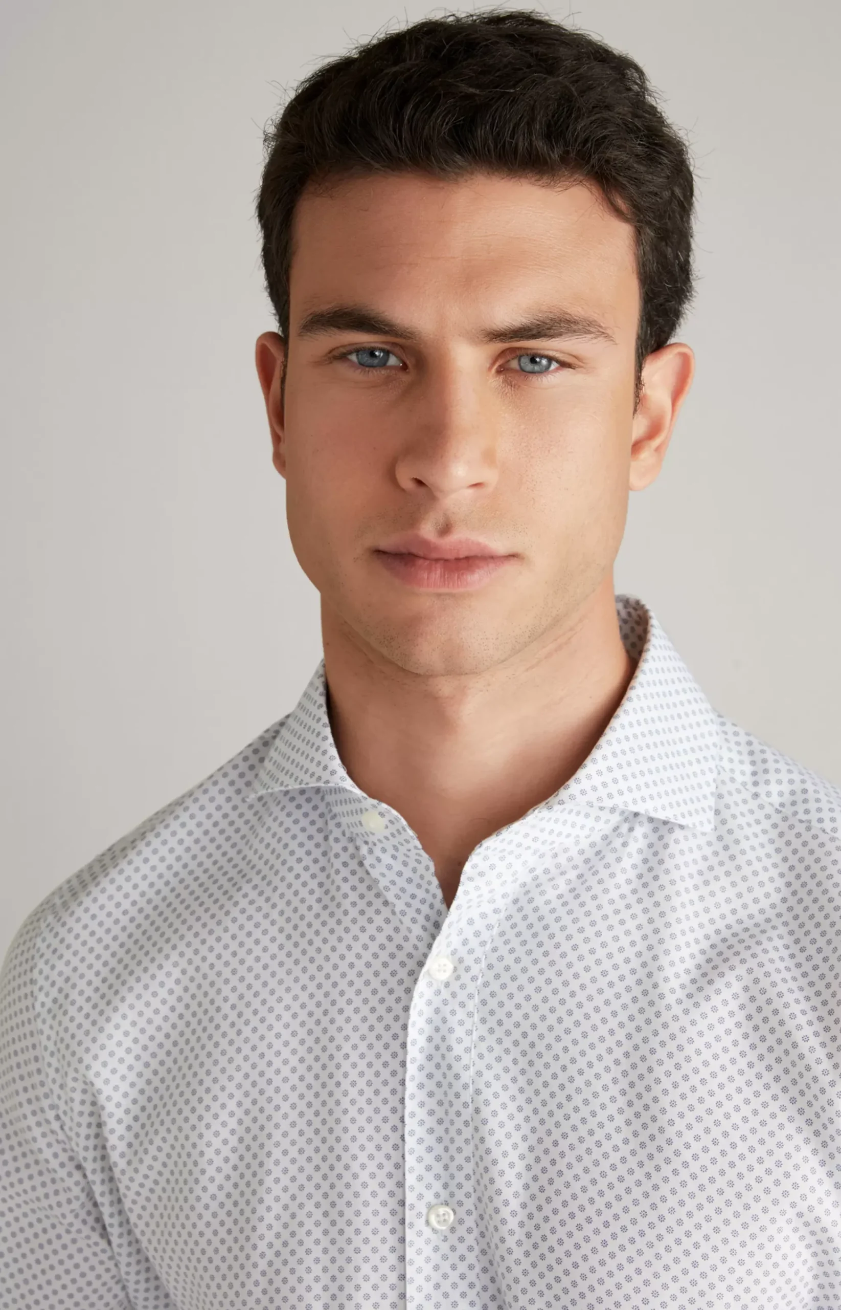 Paiton Cotton Shirt in a White Pattern