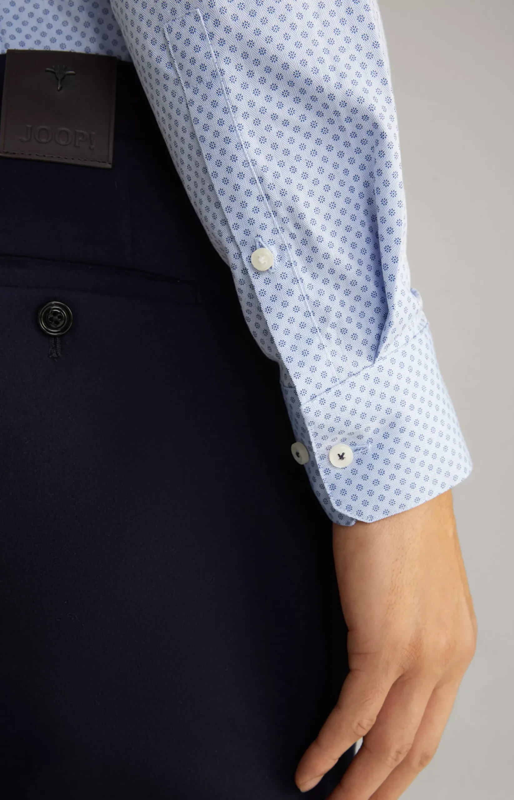 Paiton Cotton Shirt in a Blue Pattern