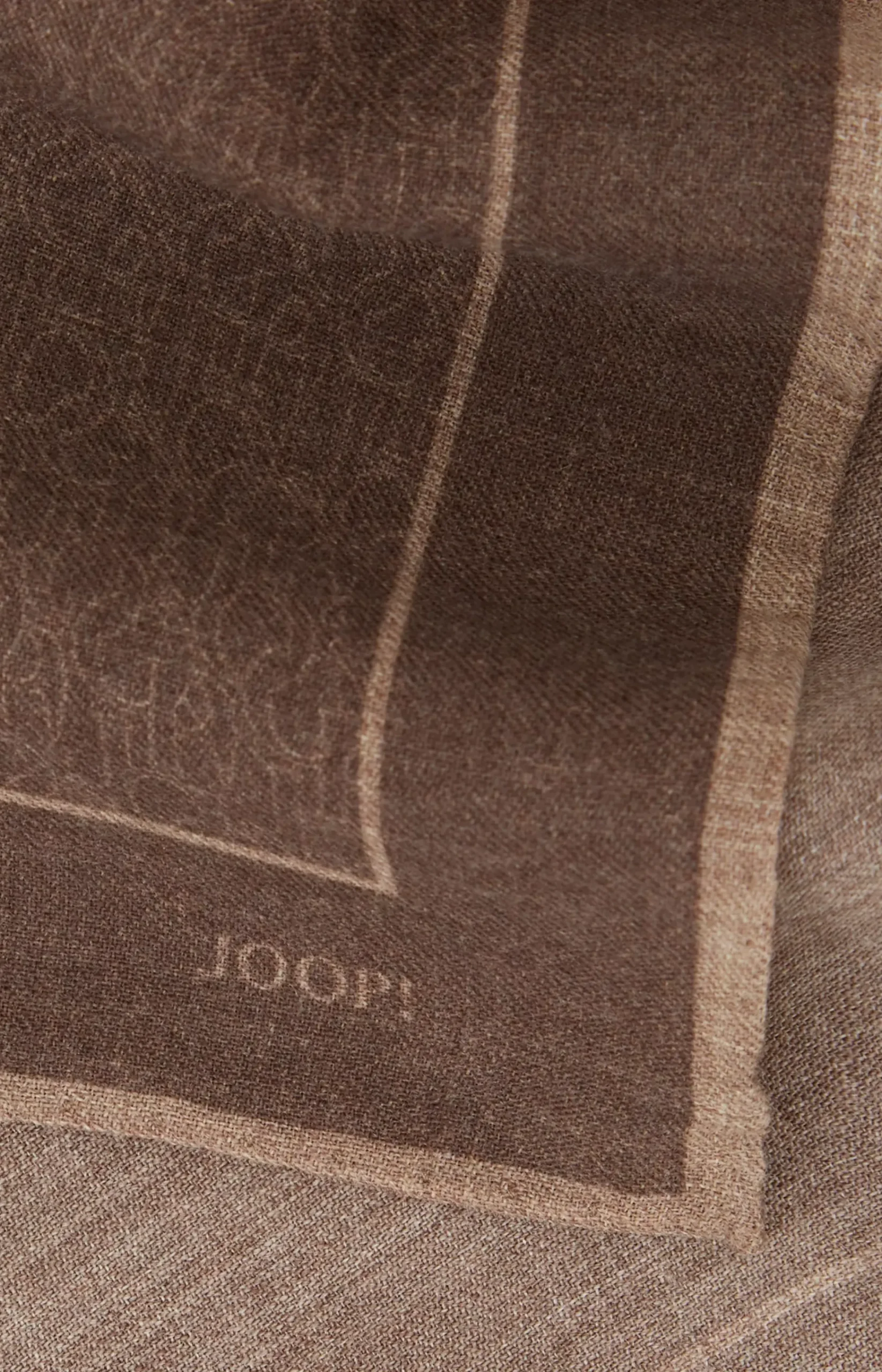 Pocket Square in Brown