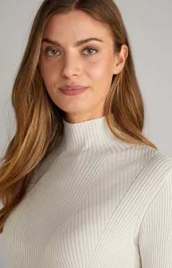 Rib Knit Pullover in Off-white