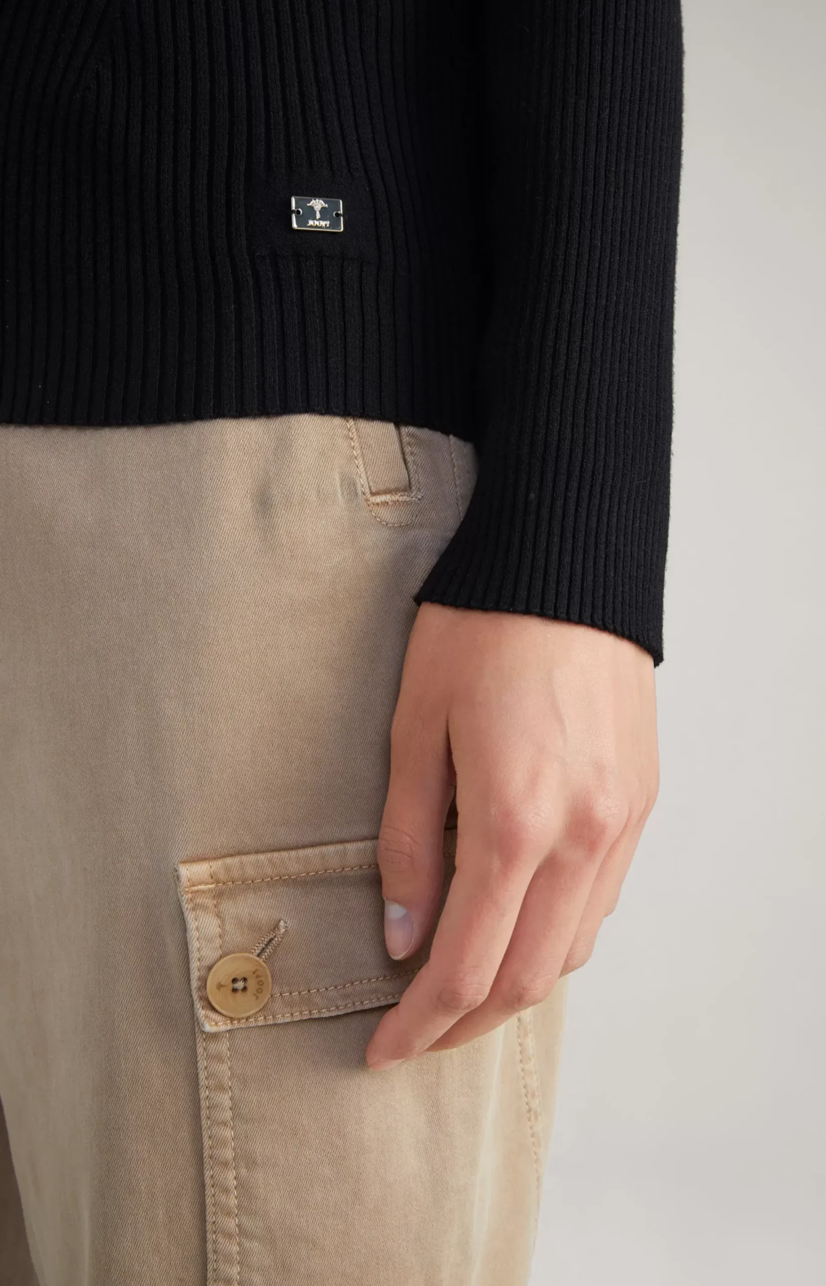 Ribbed-knit Jacket in Black