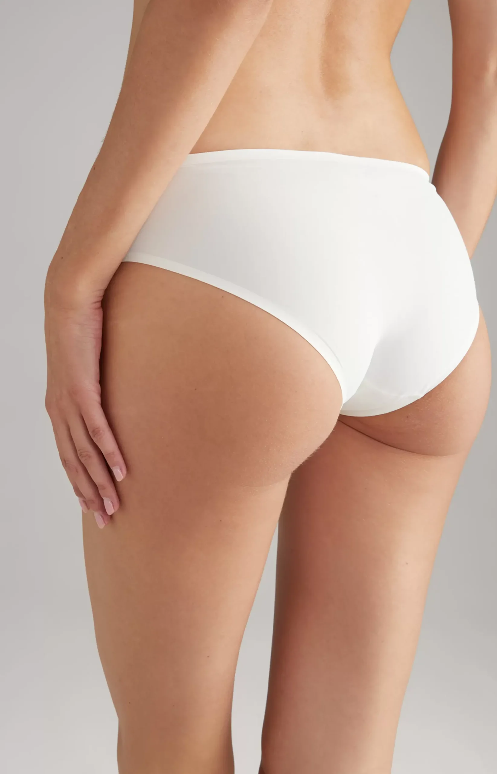 Seamless panties in Ecru