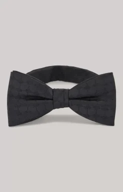 Silk Bow Tie in Black