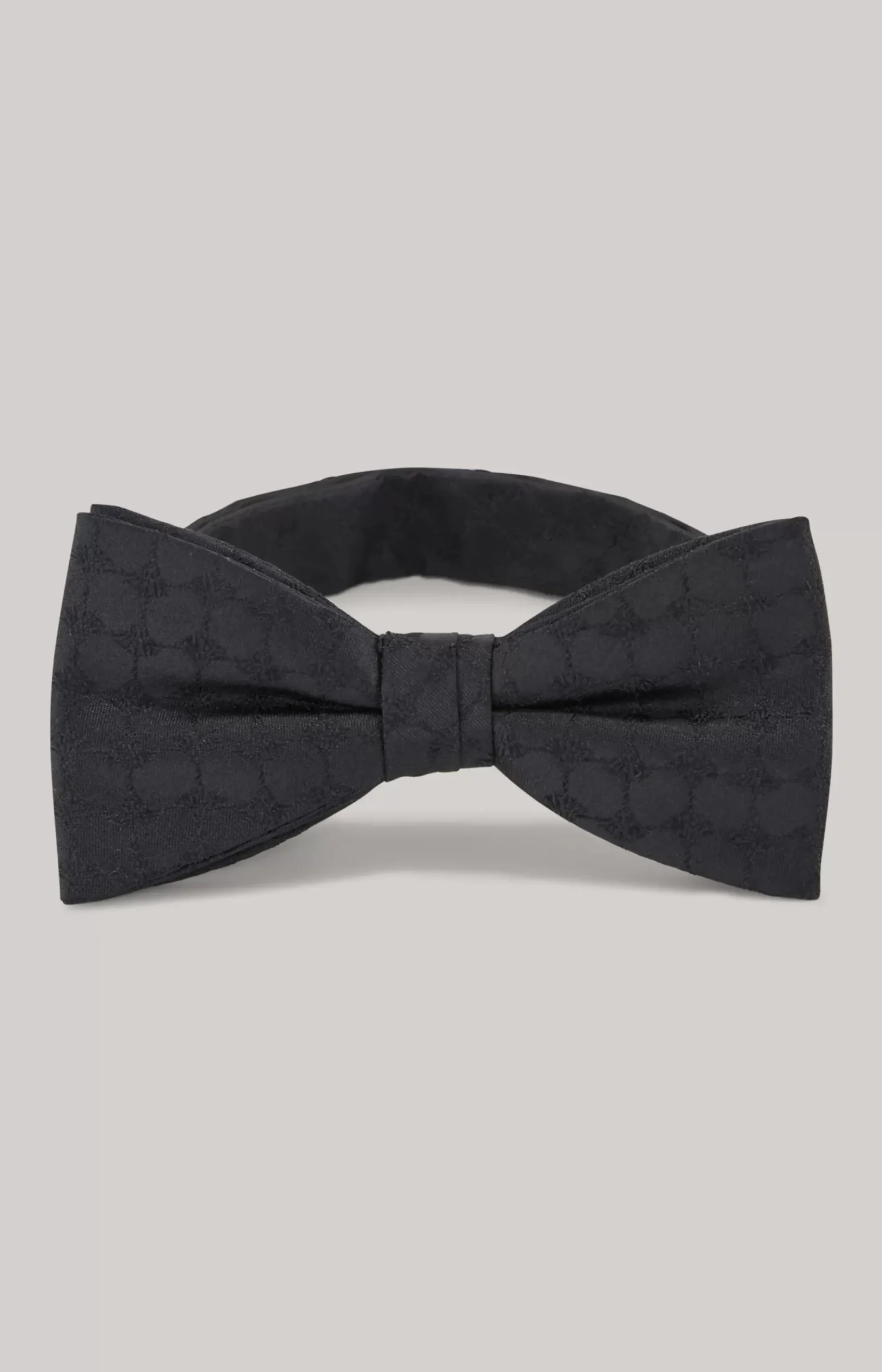 Silk Bow Tie in Black