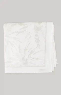 Silk pocket square in off-white
