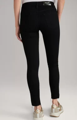 Sue Jeans in Black