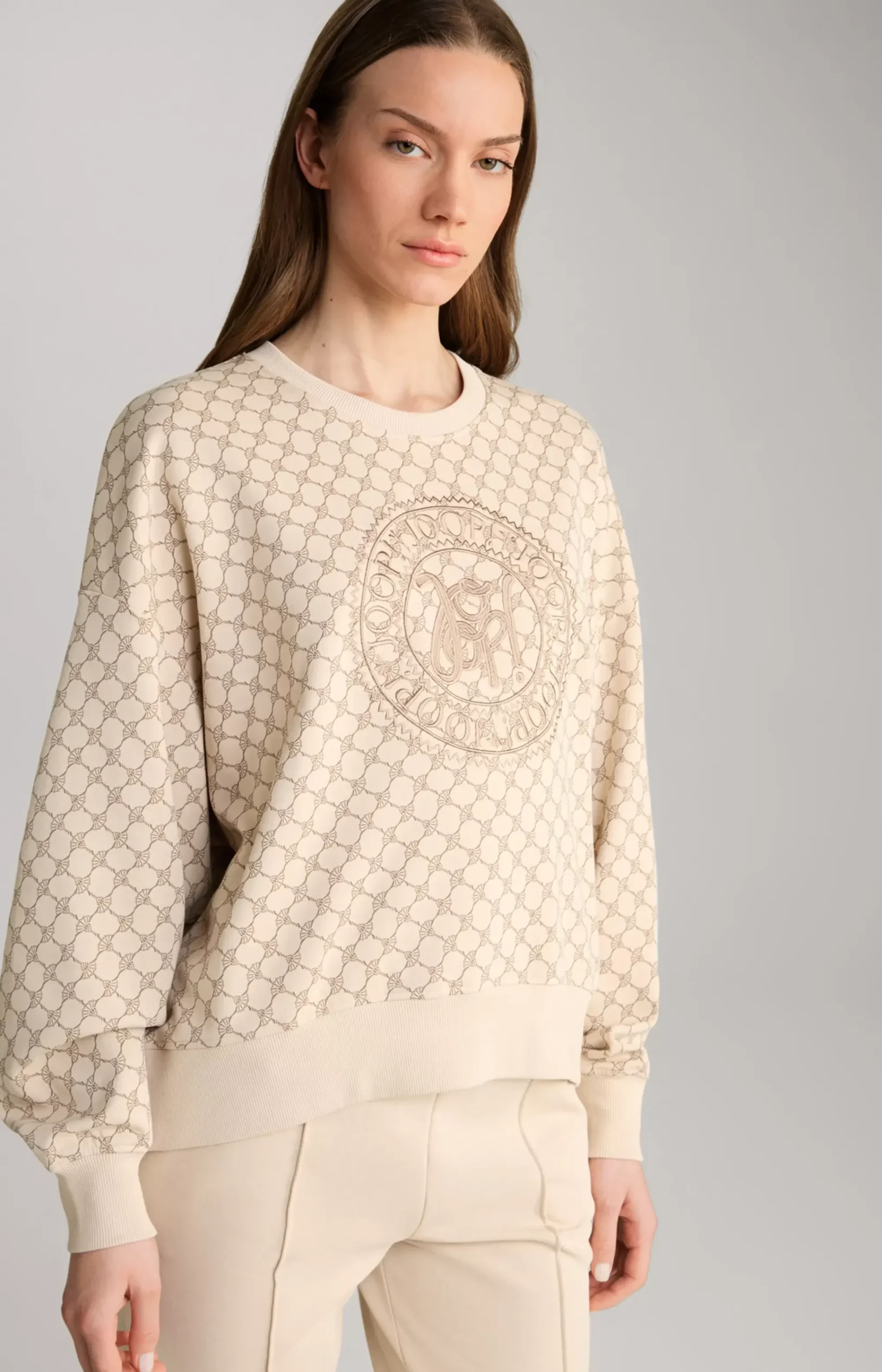 Sweatshirt in a Beige Pattern
