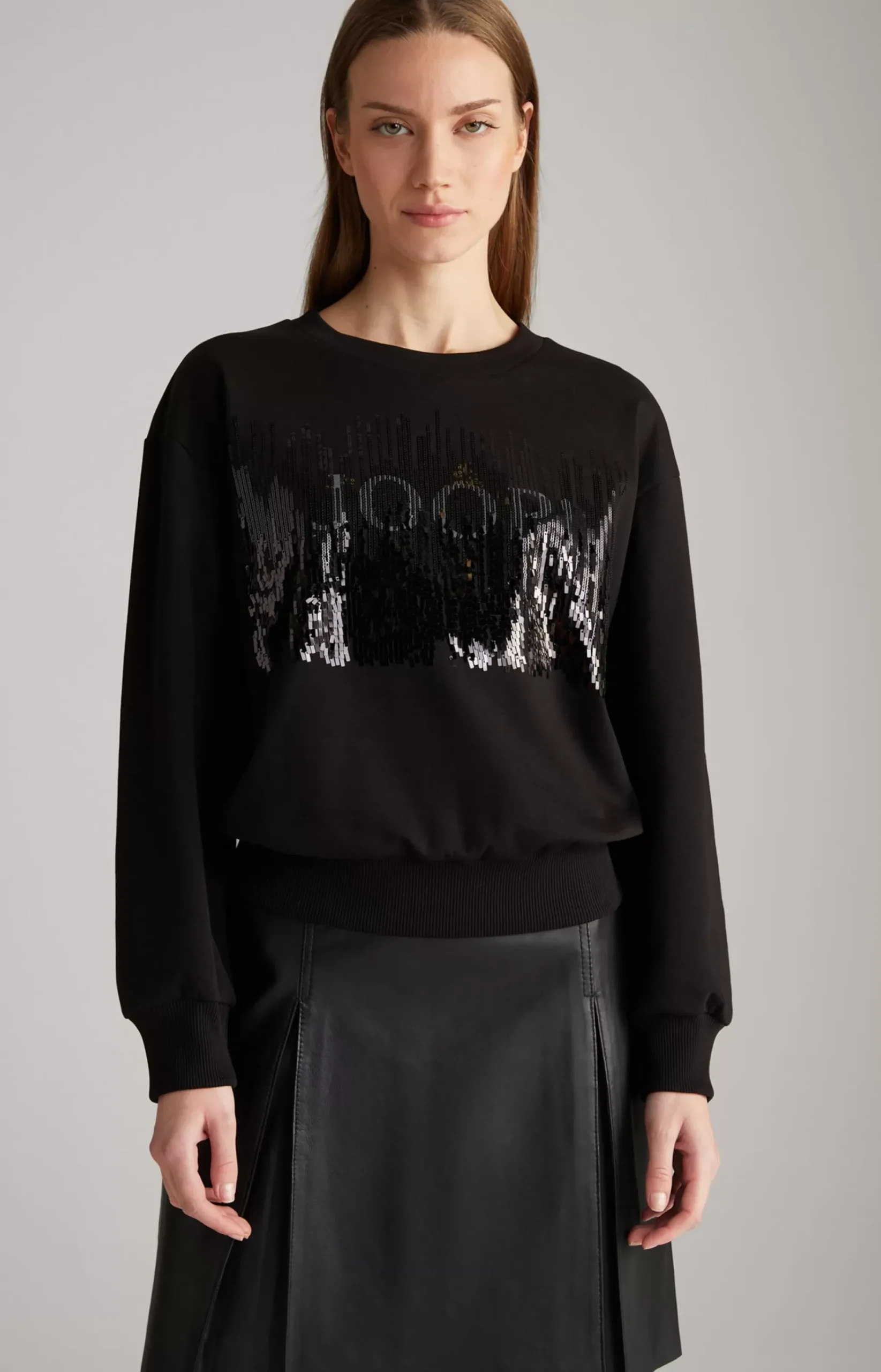 Sweatshirt in Black