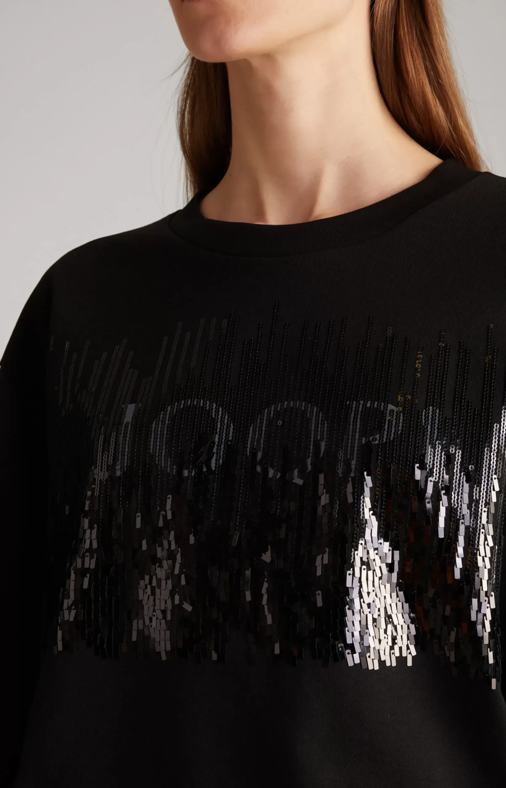 Sweatshirt in Black