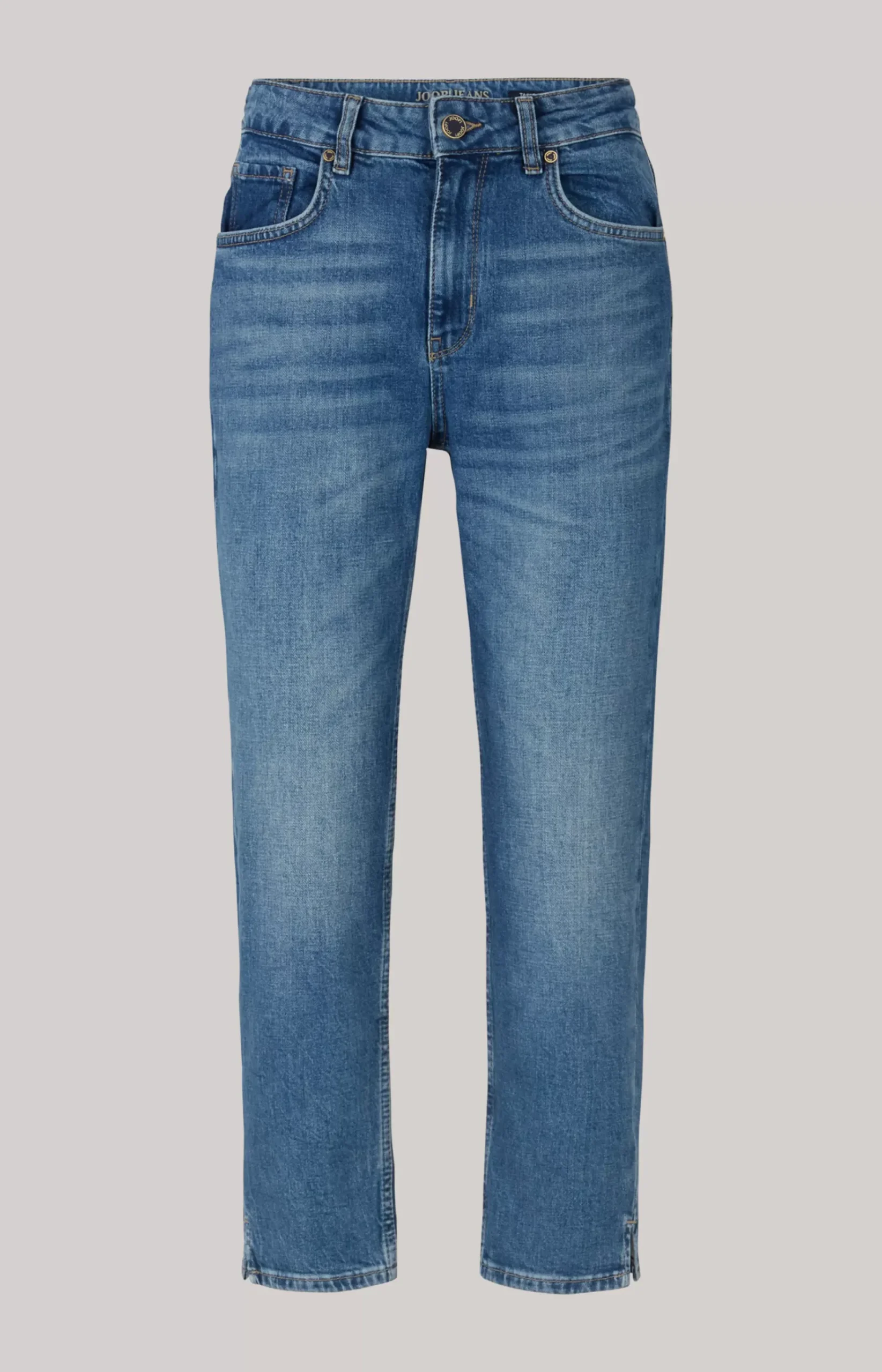 Tapered Jeans in a Blue Washed Look