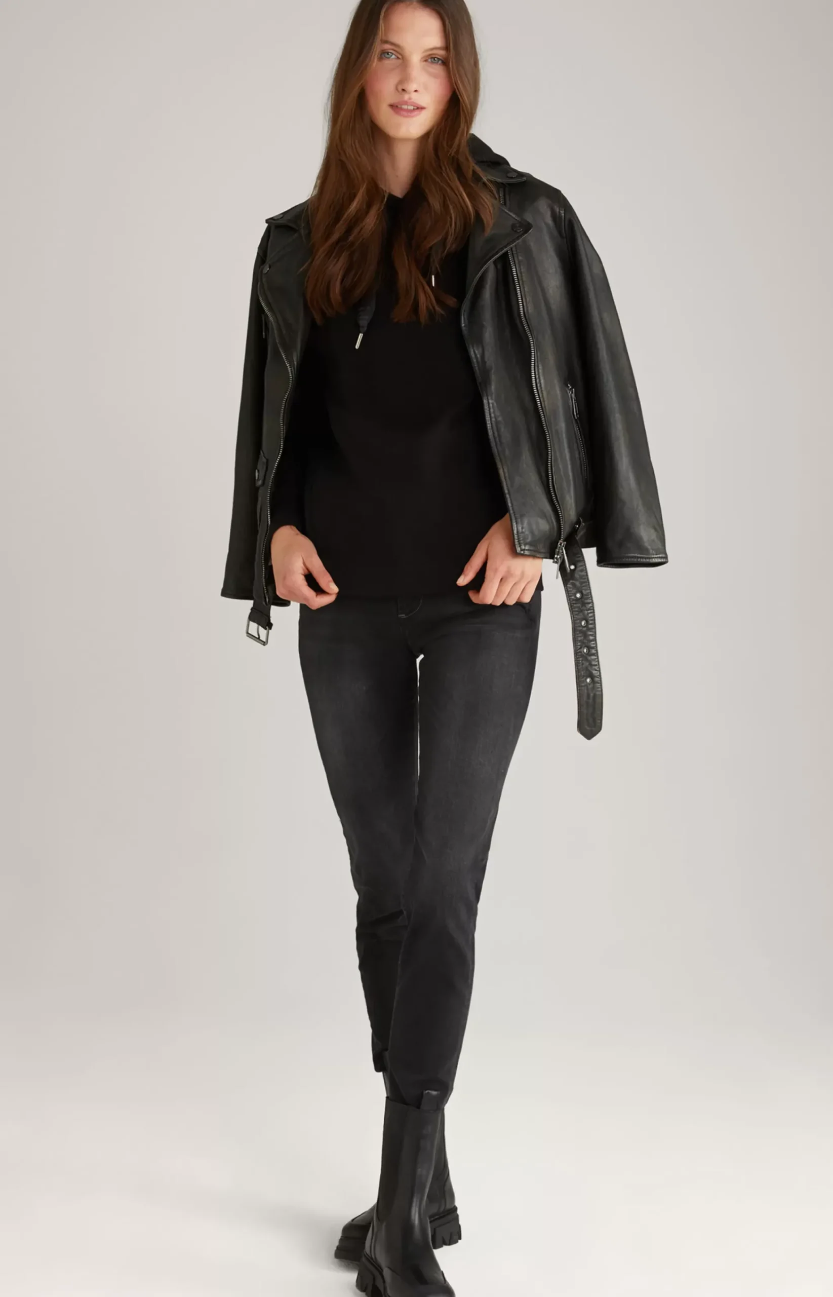 Tasta Hoodie in Black