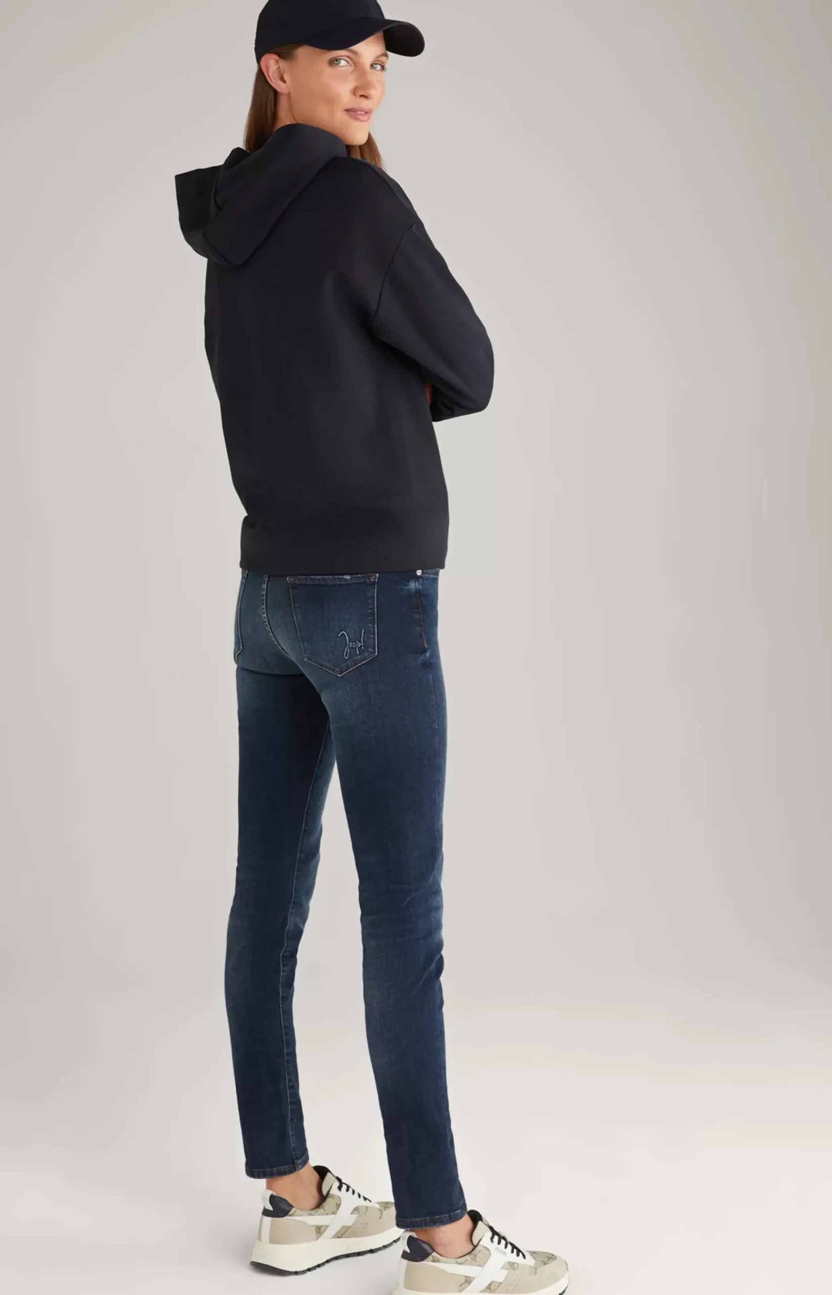 Tasta Hoodie in Dark Blue