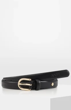Thin leather belt in black