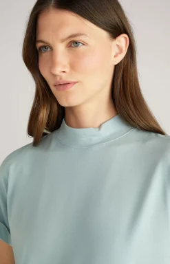 T-shirt in Mint Green