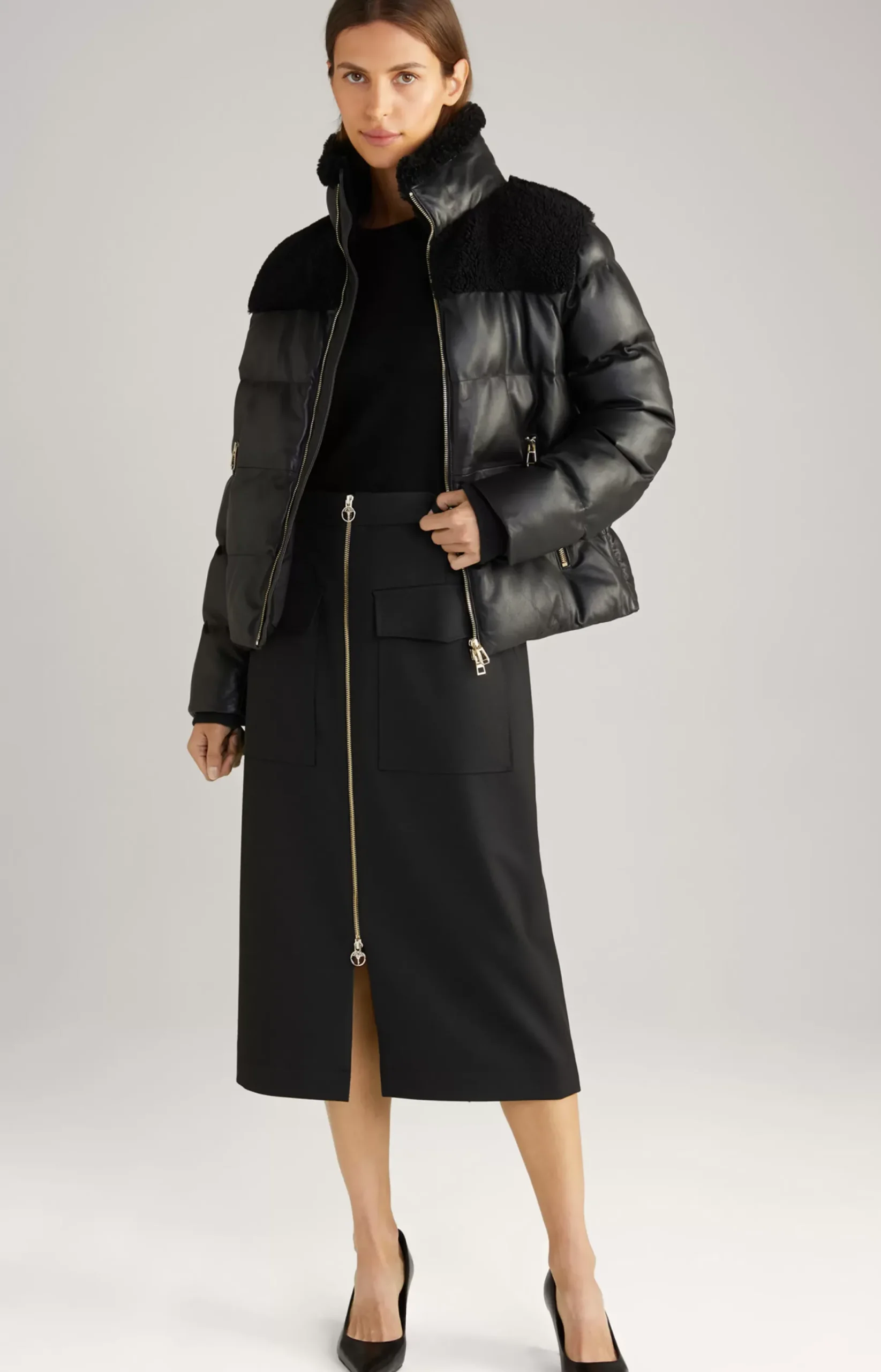 Twill Skirt in Black