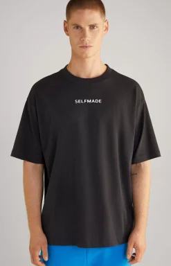 Unisex T-shirt in Black