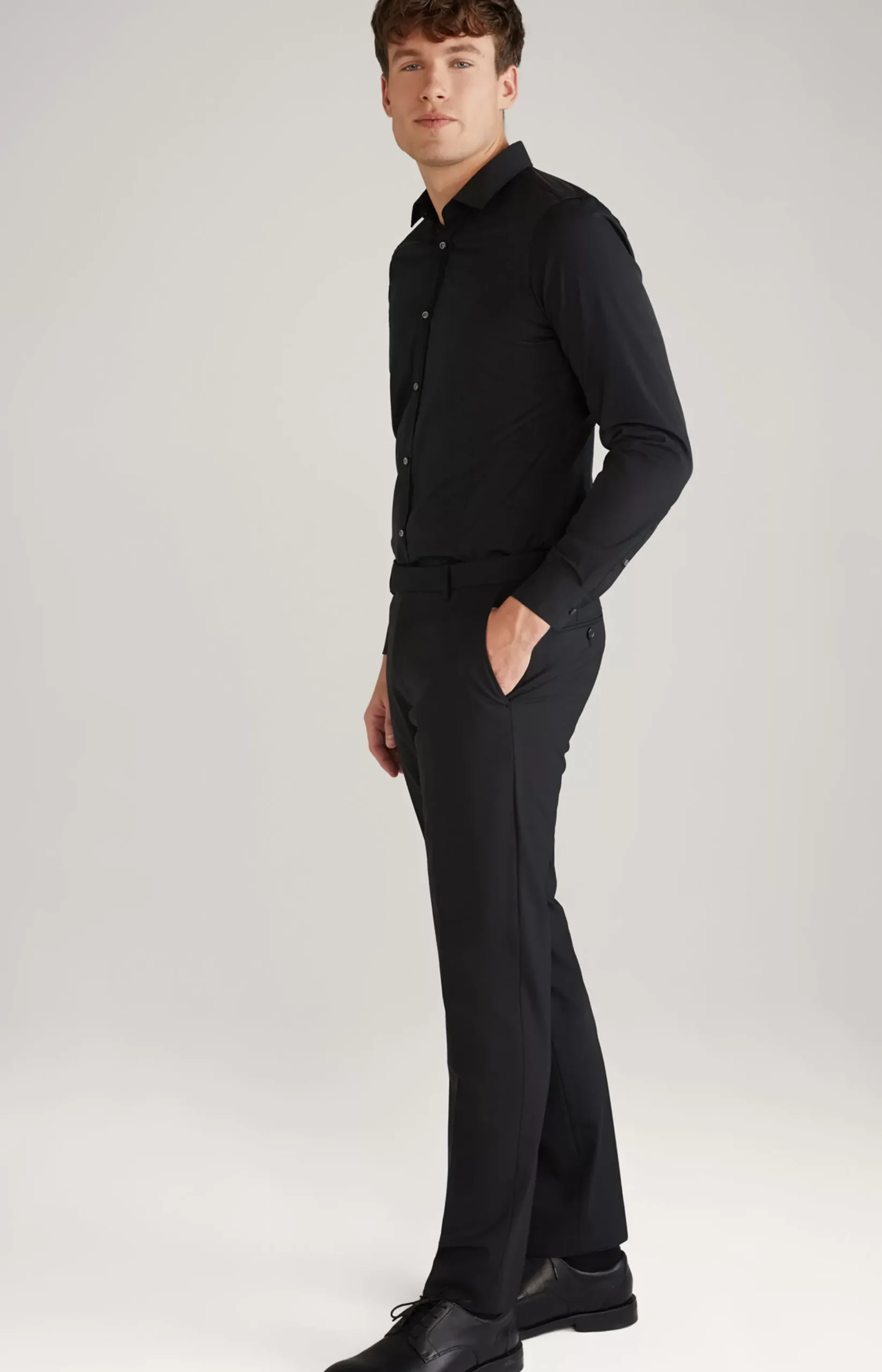 Victor Stretch Cotton Shirt in Black