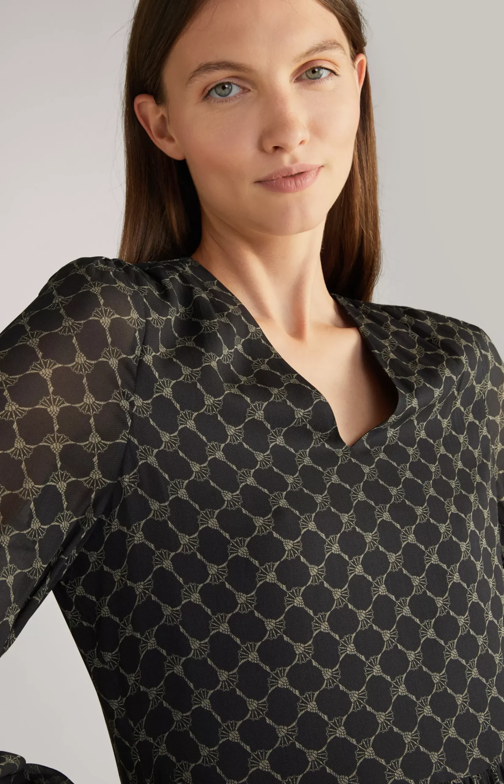 Viscose Dress in a Black/Grey Pattern