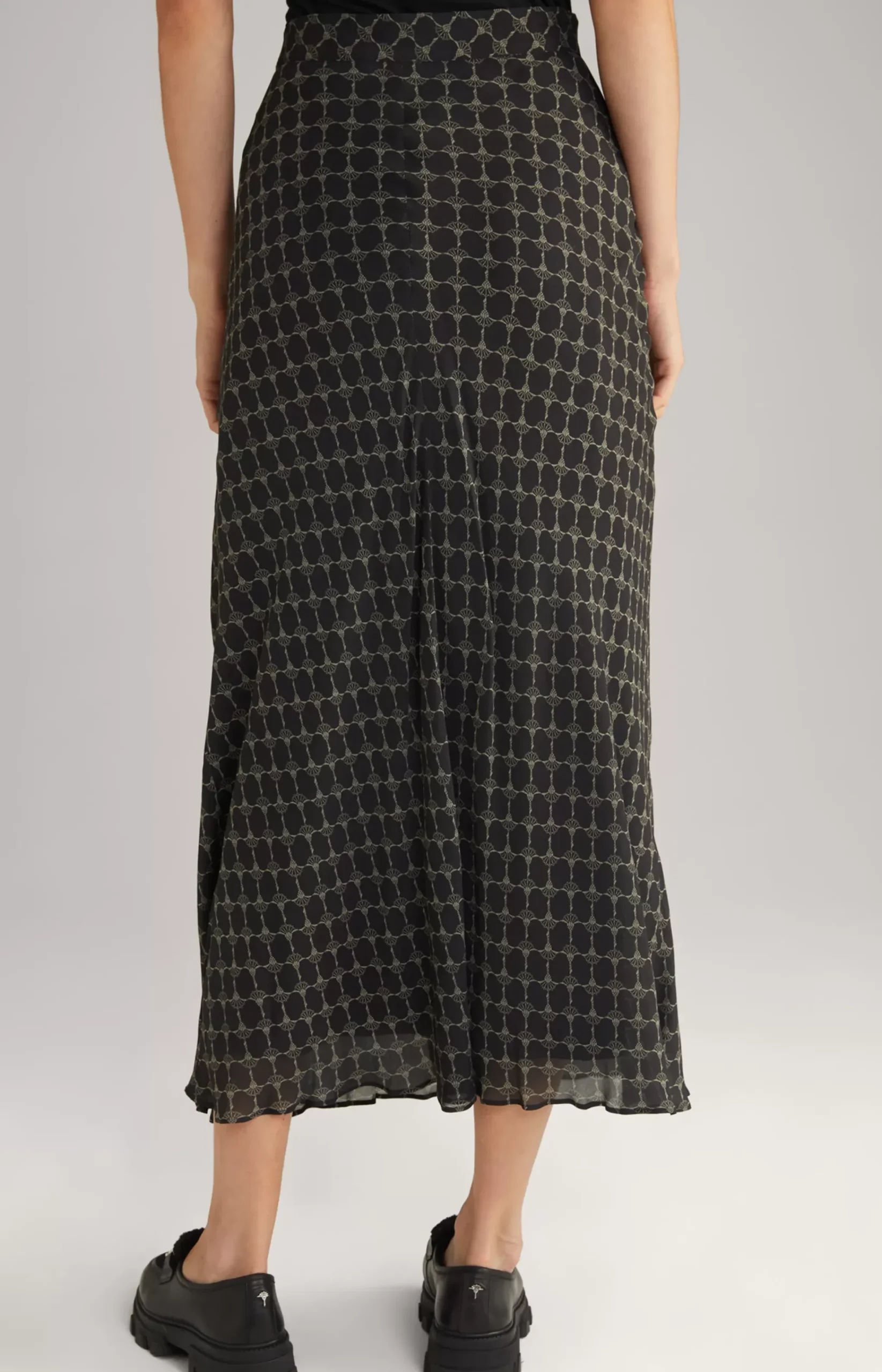 Viscose Skirt in a Black/Beige Pattern