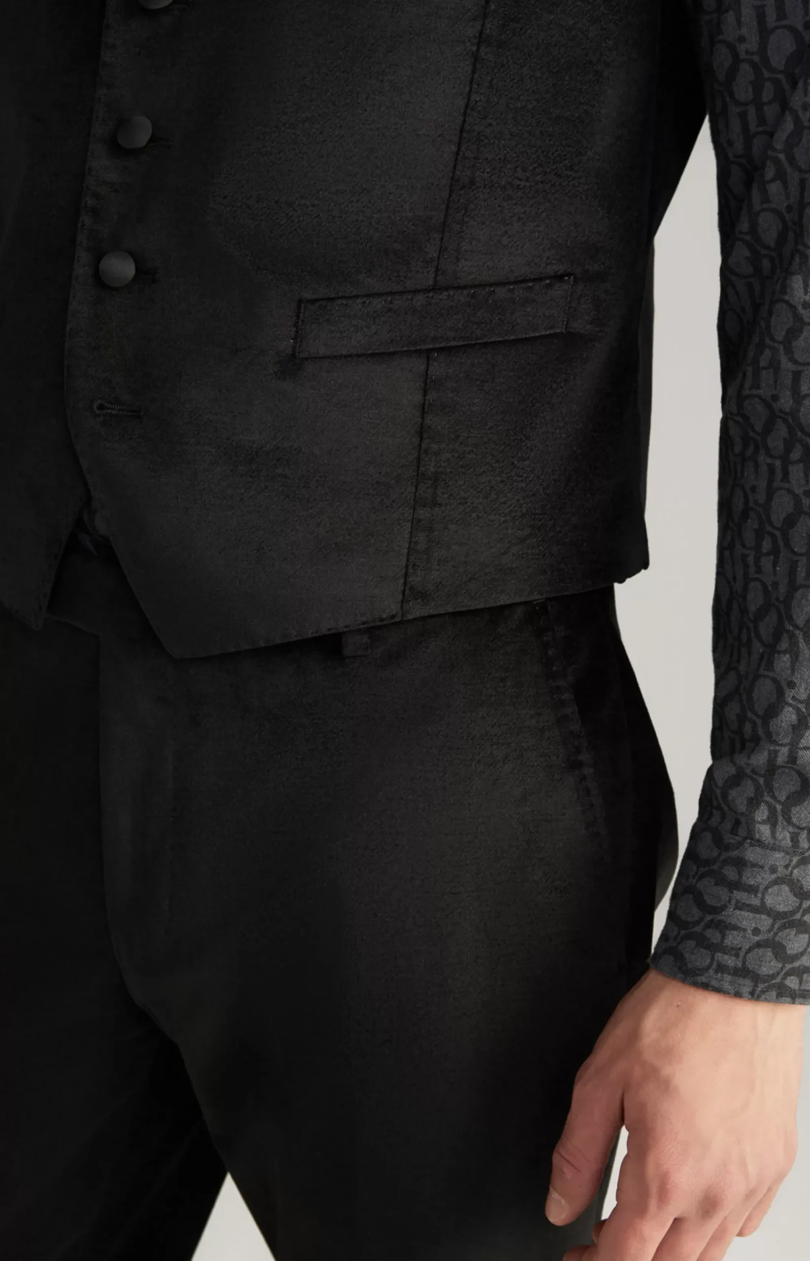 Weazer Velvet Vest in Black